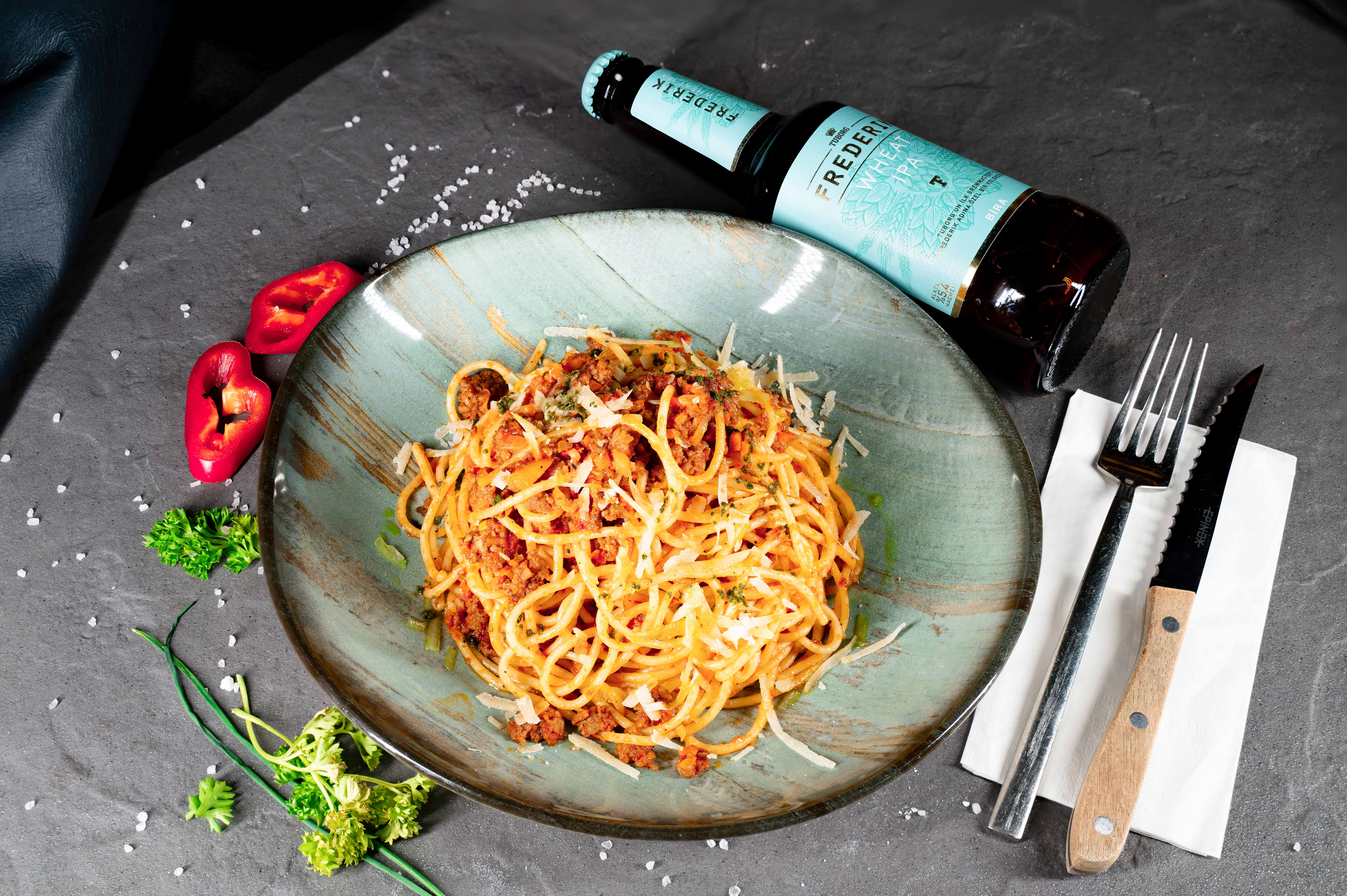 SPAGETTI BOLONEZ