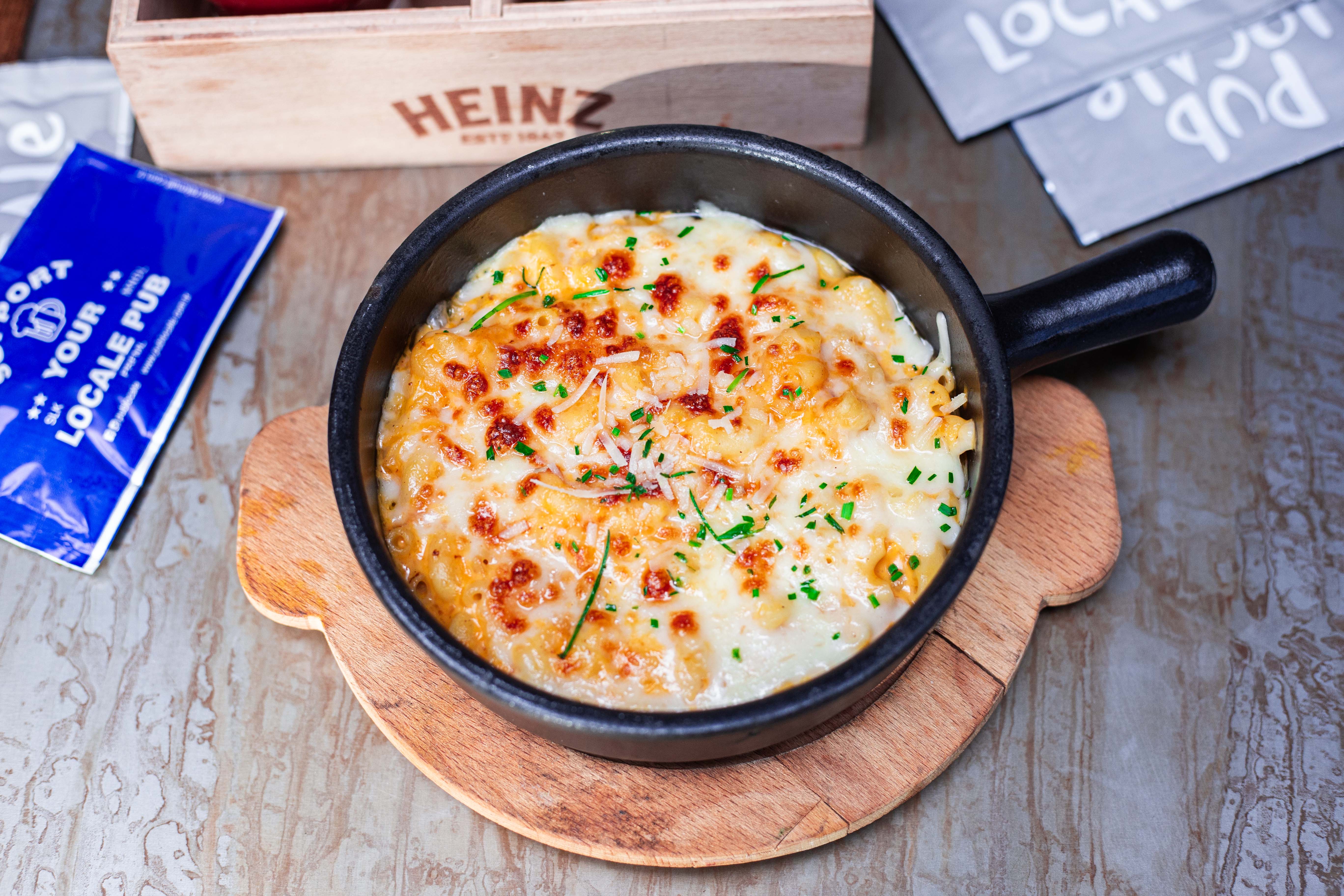 MAC & CHEESE